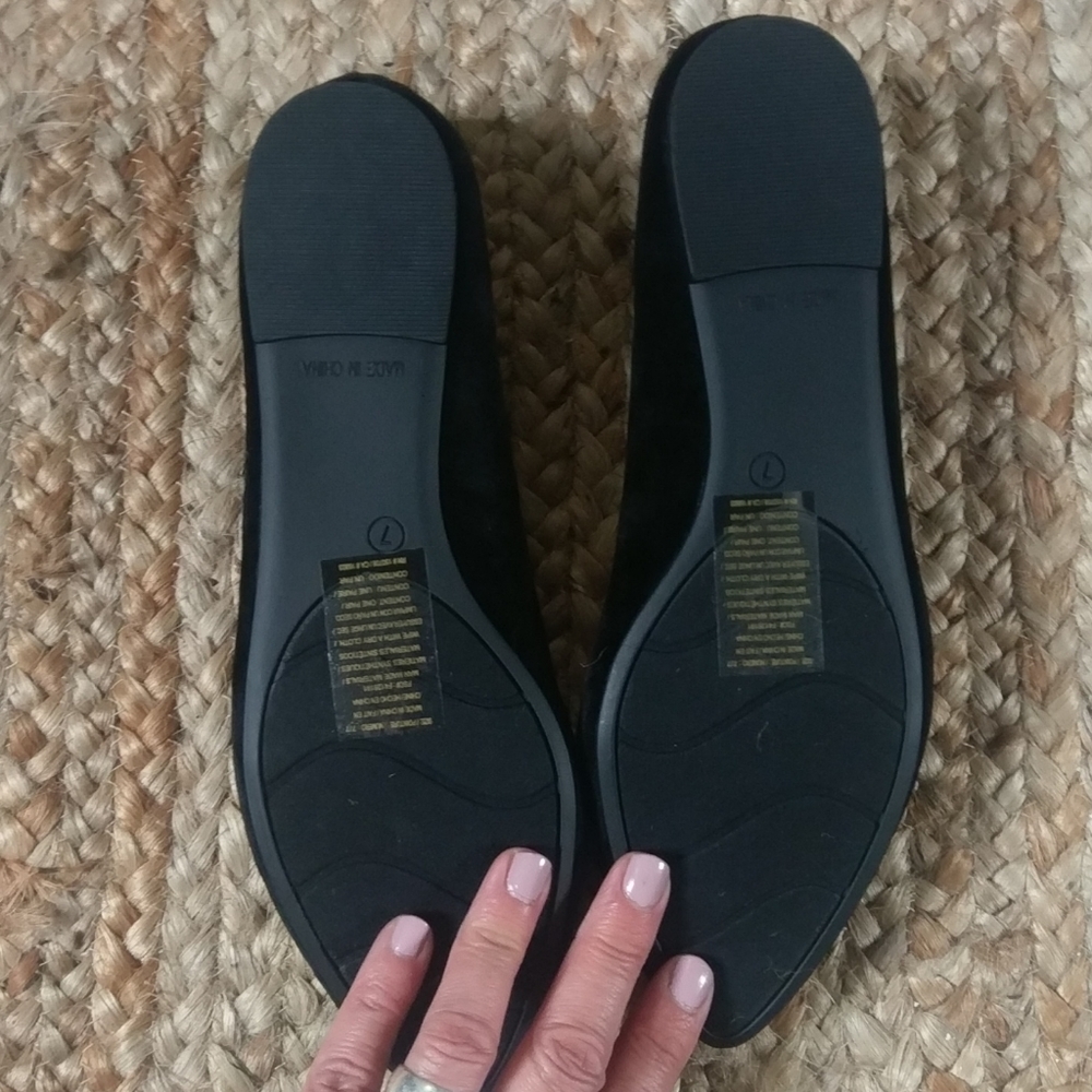 Black Velvet Jeweled Flat Holiday Shoes Size 7 by Avon NEW - Picture 4 of 4